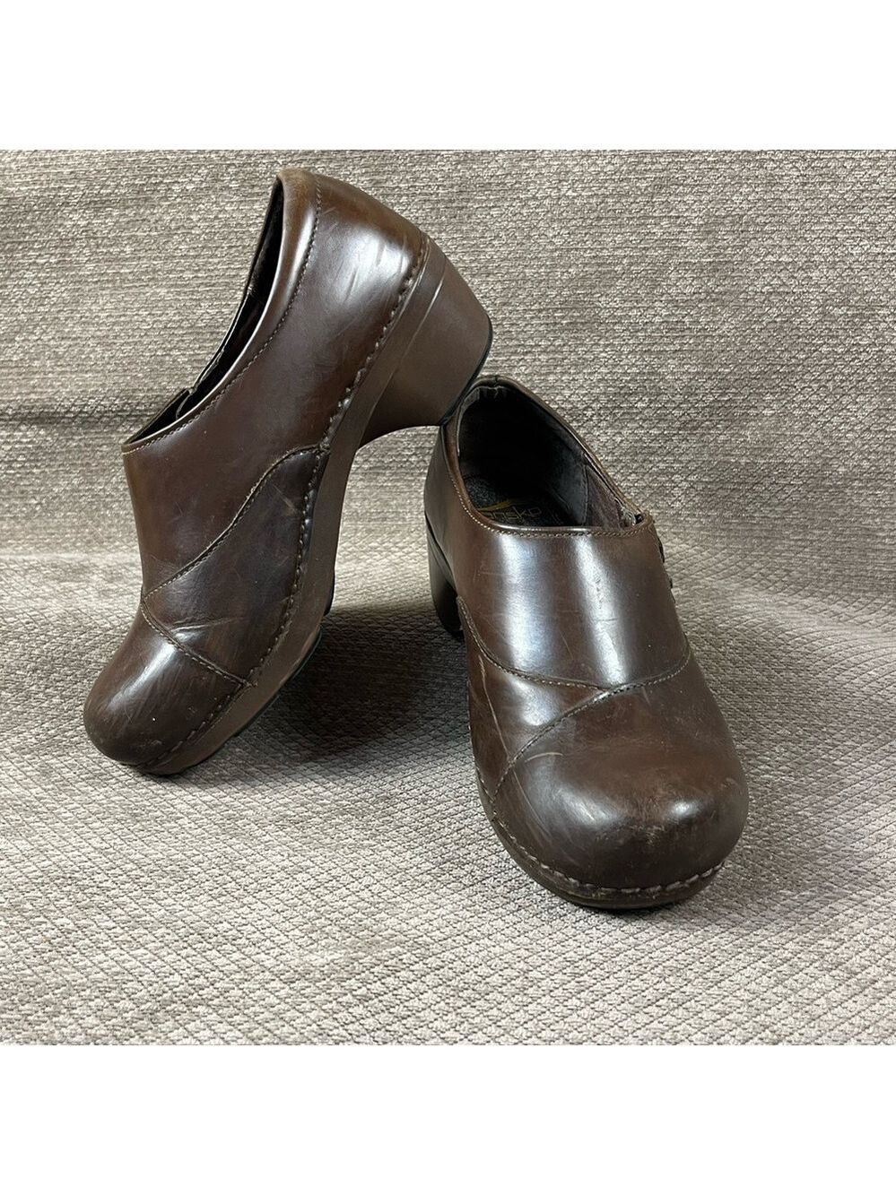 Dansko Stacie Brown Small Heeled Clog Work Shoe sz 37 (6.5) EUC